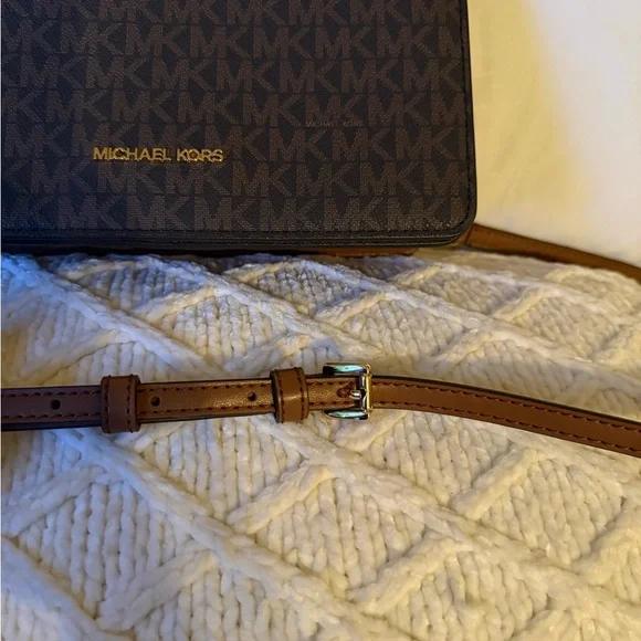 Michael Kors Jet Set Medium Signature Logo Crossbody, Brown - Picture 6 of 8